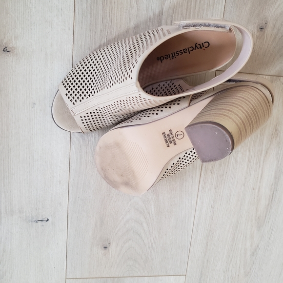 City Classified Peep Toe Slingback Chunky Stacked Heel Ankle Bootie 7 - Picture 7 of 7